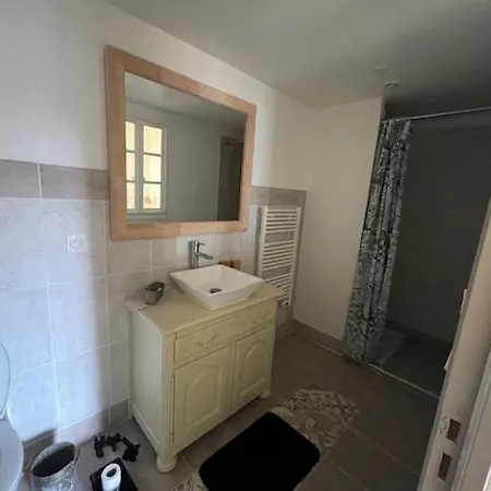 بيت ضيافة Domaine Des Pierres Blanches - 3*