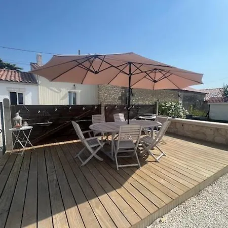 Domaine Des Pierres Blanches - 3* Epargnes