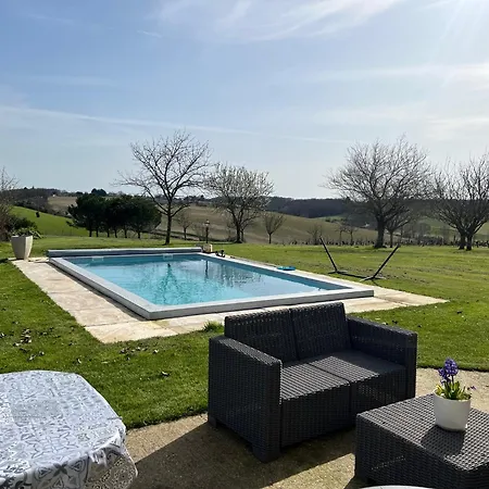 Domaine Des Pierres Blanches - 3*