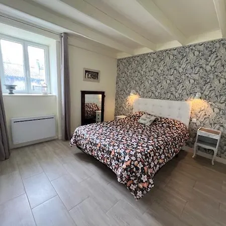 Domaine Des Pierres Blanches - 3*