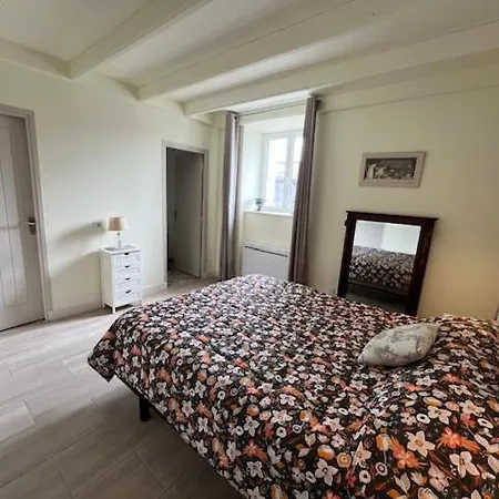 Domaine Des Pierres Blanches - 3*