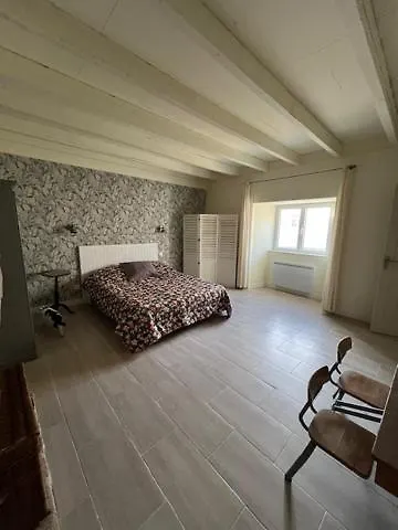 Domaine Des Pierres Blanches - بيت ضيافة 3*