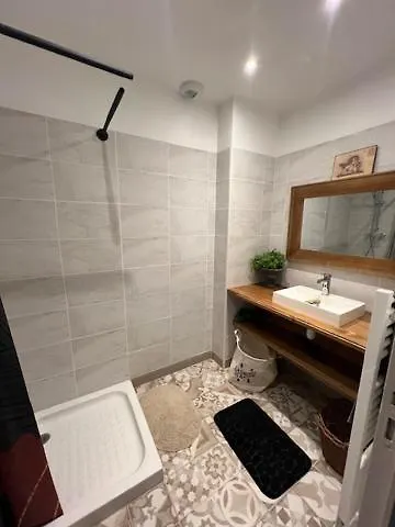 Domaine Des Pierres Blanches Pensión *