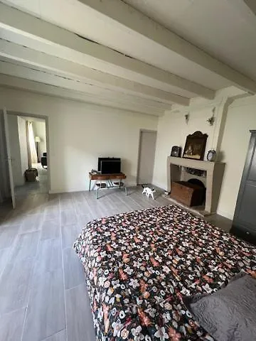 بيت ضيافة Domaine Des Pierres Blanches - Epargnes