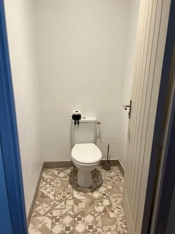 Domaine Des Pierres Blanches - بيت ضيافة Epargnes