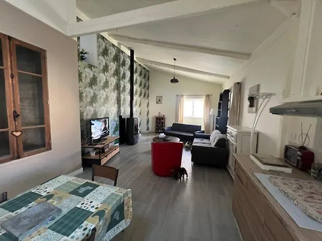 Domaine Des Pierres Blanches *